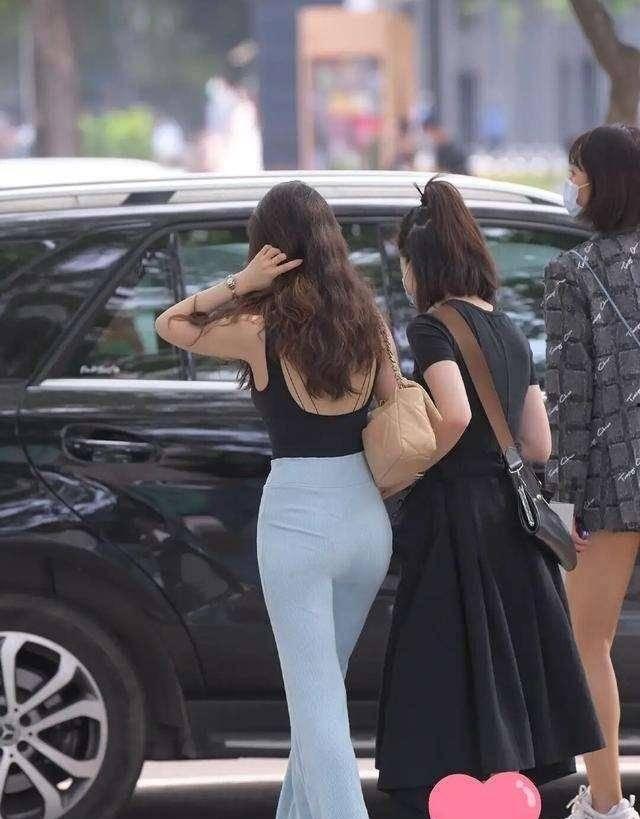 穿越90手撕我妈不幸的人生,手撕我妈的不幸人生，探寻爱与救赎的旅程